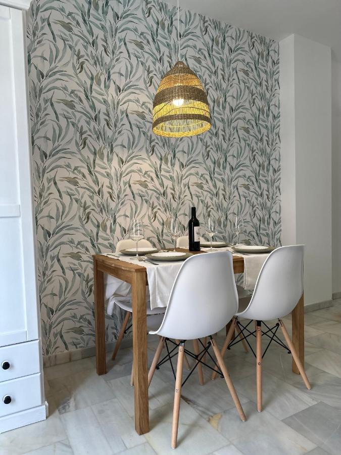 Apartamentos Don Diego La Carihuela Торемолинос Екстериор снимка